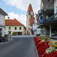 dyq5LNx9vAIw-Hauptplatz