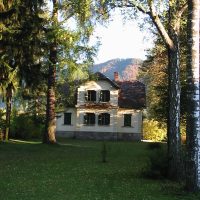 jFsYhiEx5hTE-Rosegger-Landhaus